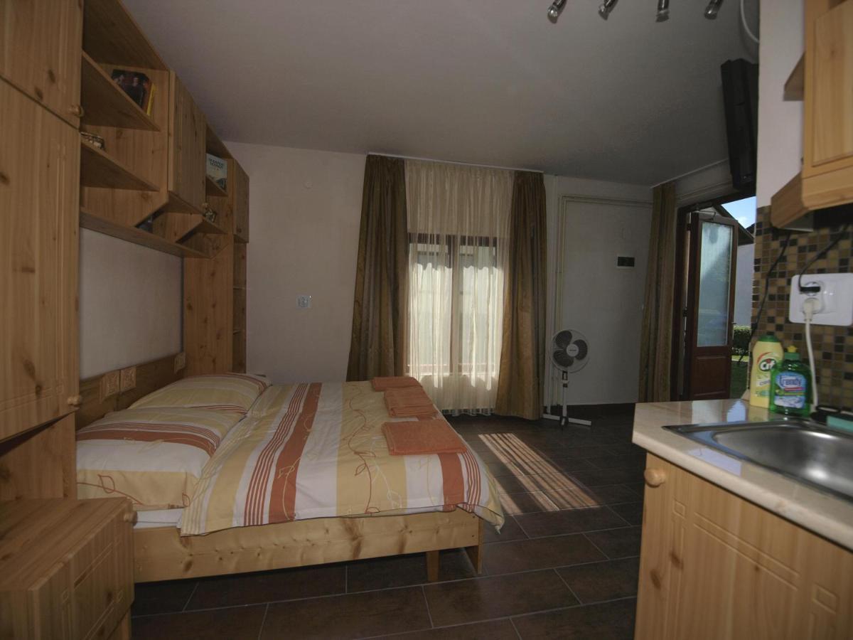 Sarreti Apartmanhaz Балатонфюред Экстерьер фото